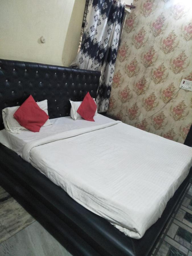 Hotel Shiv Mahima Inn By Wb Inn Allāhābād Junction Exteriér fotografie