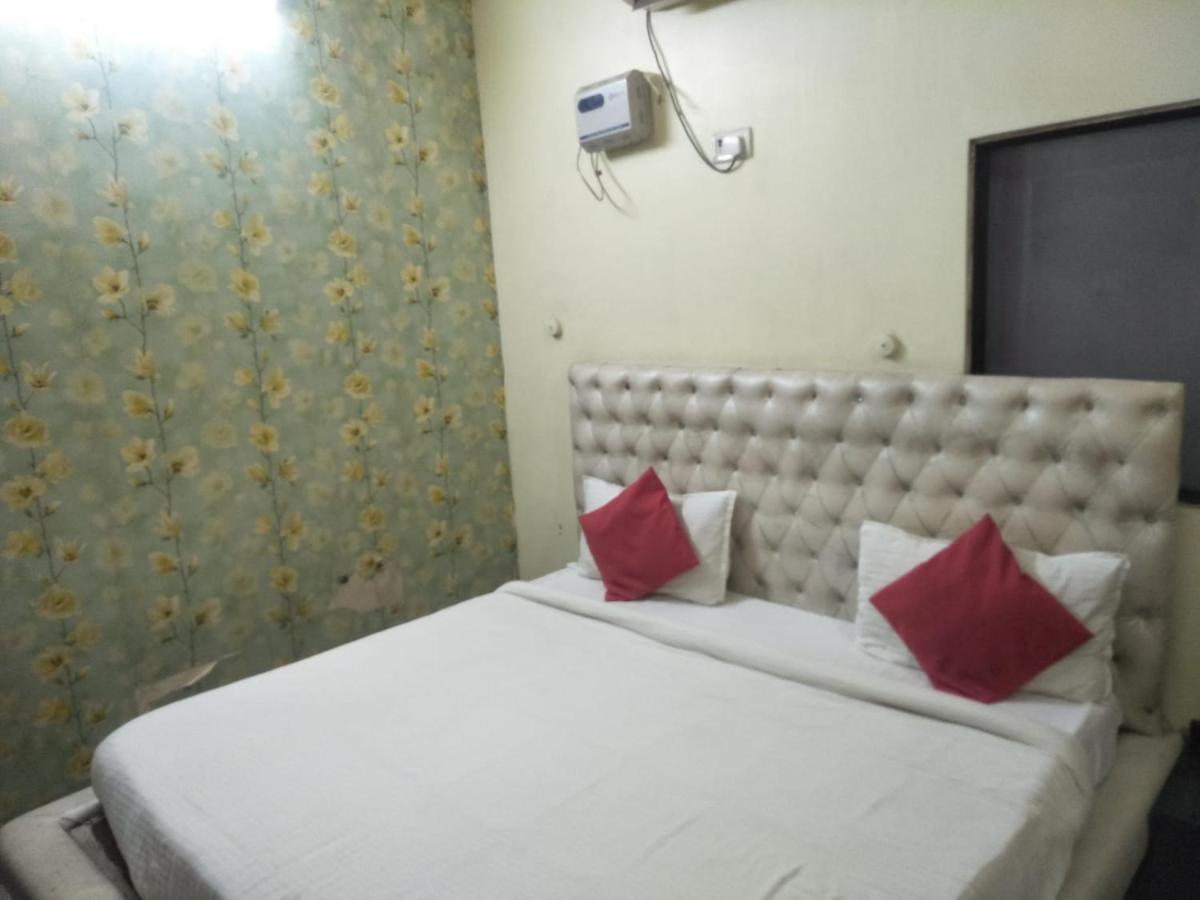 Hotel Shiv Mahima Inn By Wb Inn Allāhābād Junction Exteriér fotografie